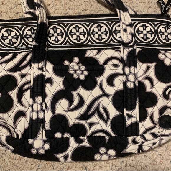 Vera Bradley black and white quilted floral tote bag - Picture 5 of 7